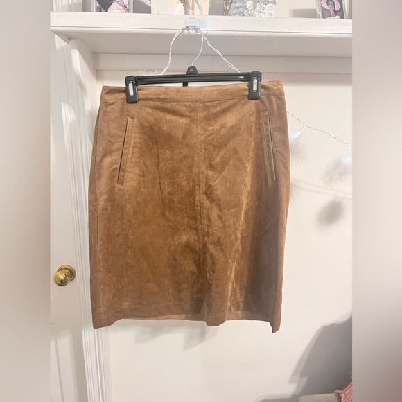FINAL PRICE NWT BCBGMaxAzria Alexandra Faux Suede Skirt - Picture 1 of 10